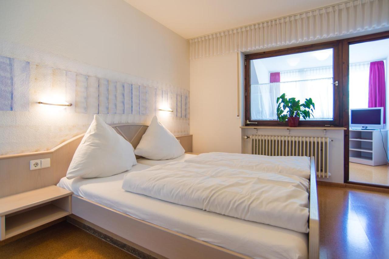 Gasthaus Pension Loewen Фрайбург Екстериор снимка